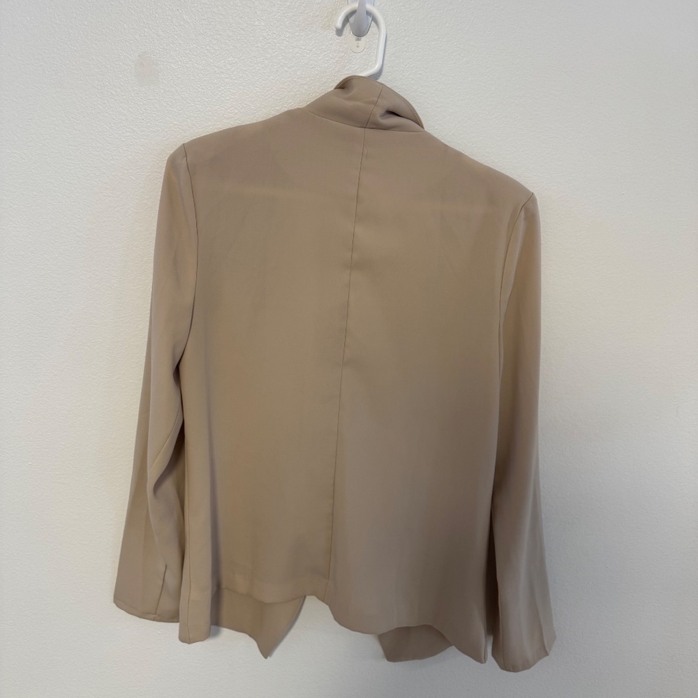 Lulu's Work Blazer - Picture 2 of 6